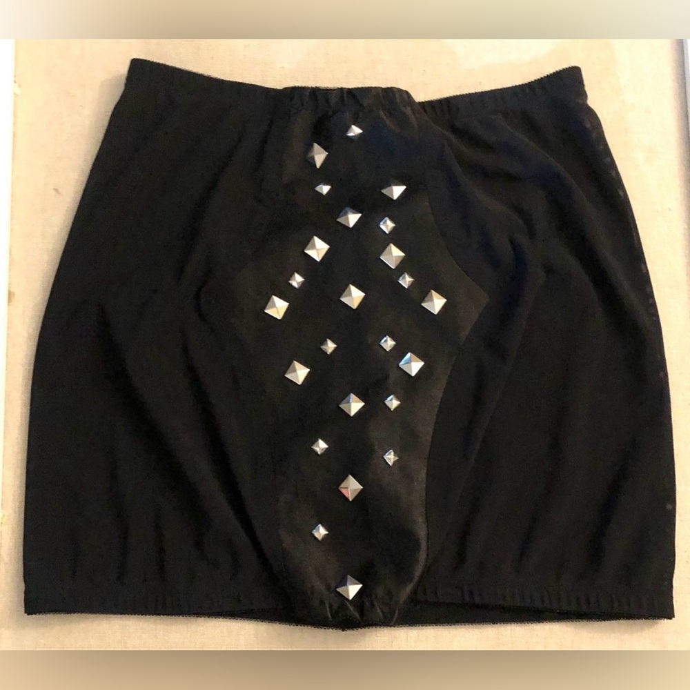 Fredericks of Hollywood Studded Half-Slip M/L